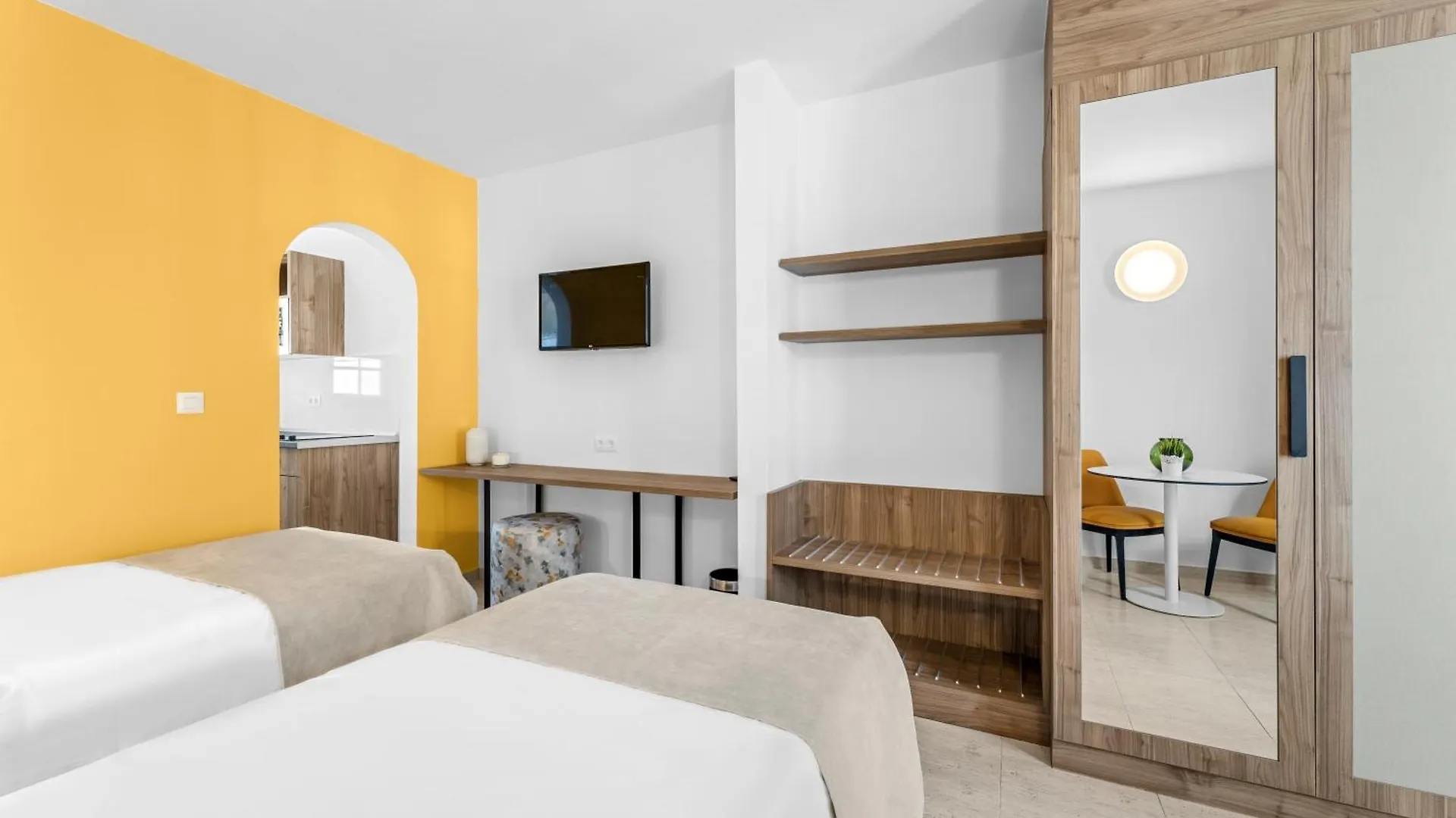 Apartamentos Tropicana Apartment Puerto del Carmen (Lanzarote)