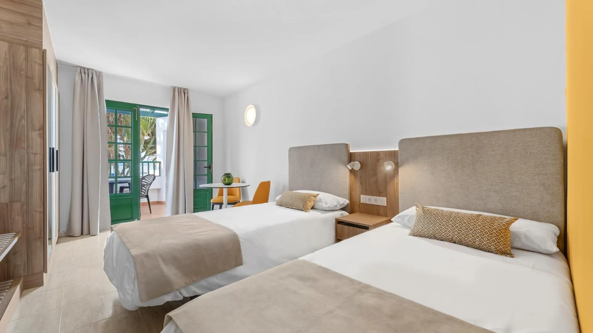 Apartment Apartamentos Tropicana Spain